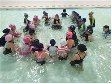 2019년도 수영체험학습 프로그램 모습.