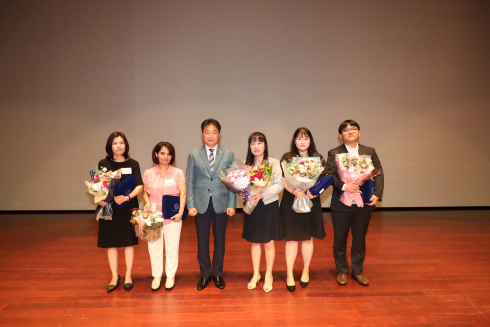 성남시의회는 6일 성남시청에서 열린 ‘2019 성남시 사회복지 페스티벌’에 참석했다.