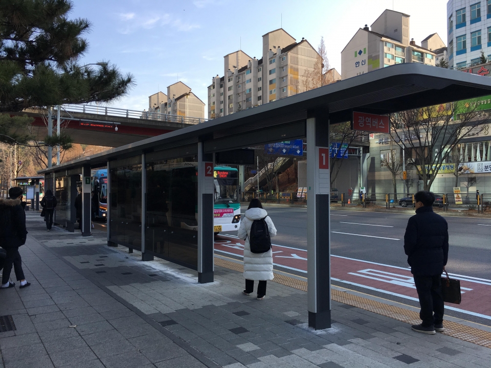 대중교통과-멀티 환승거점 정류장 개선 지점 사진(서현역)
